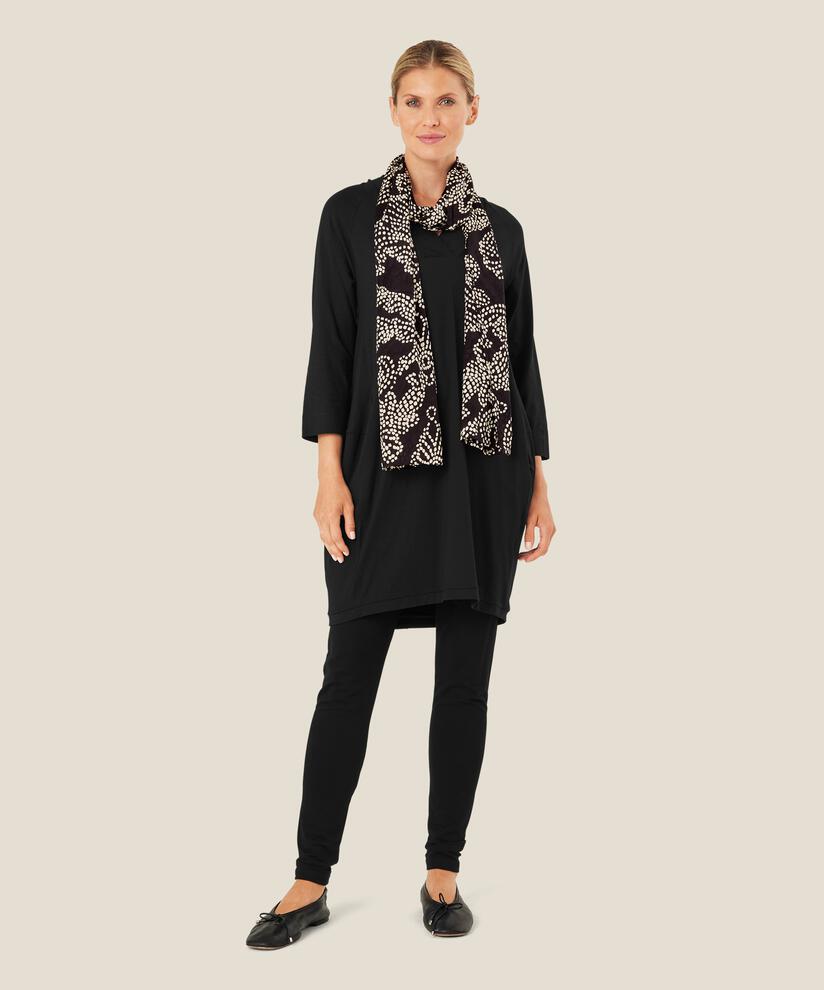 Along Scarf, Black