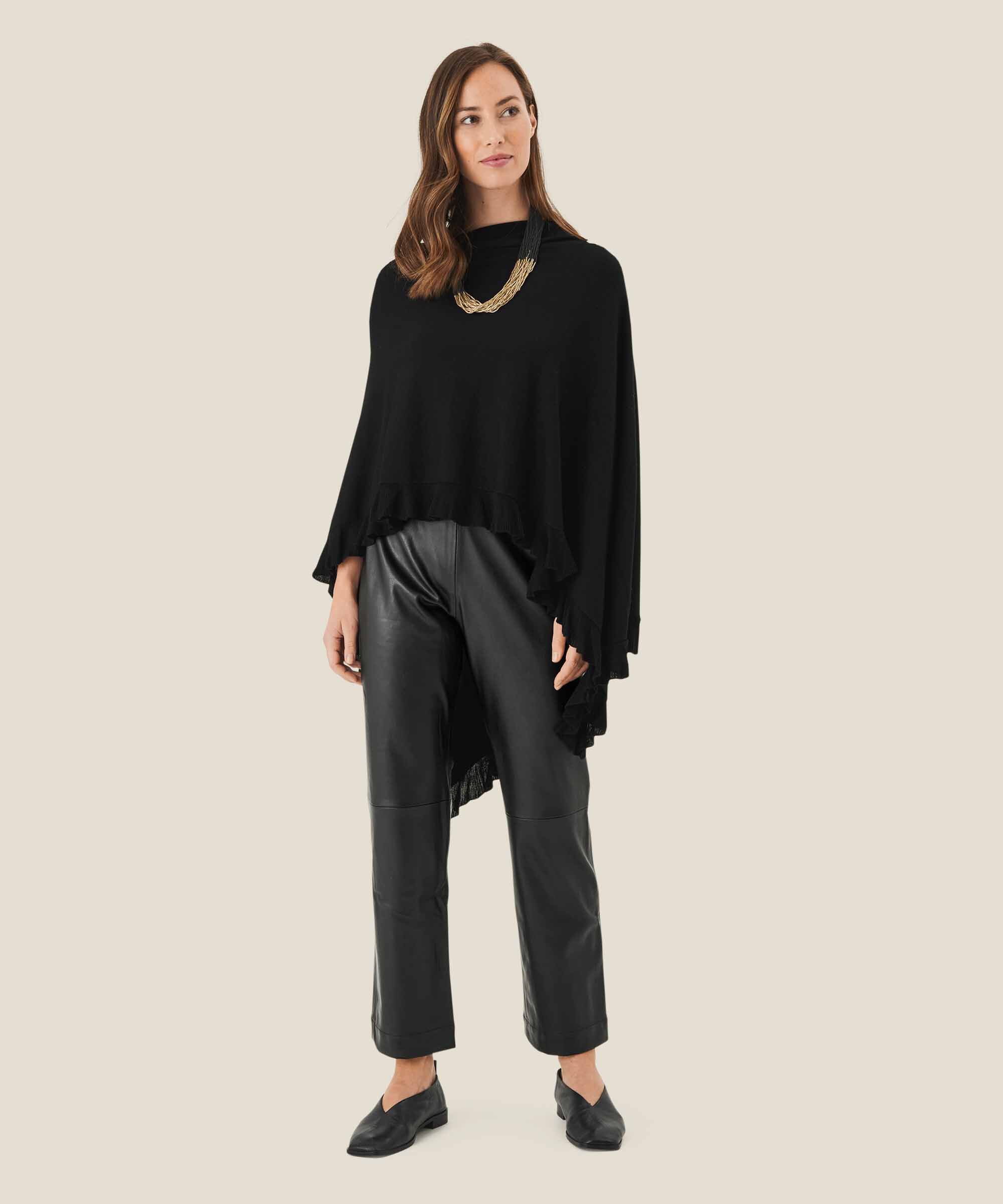 Farah Poncho, Black
