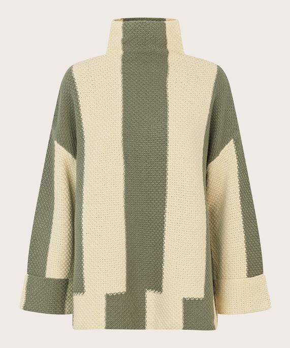 Fancy Jumper, D. Lichen Green