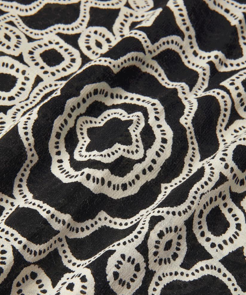 Along Scarf, Black
