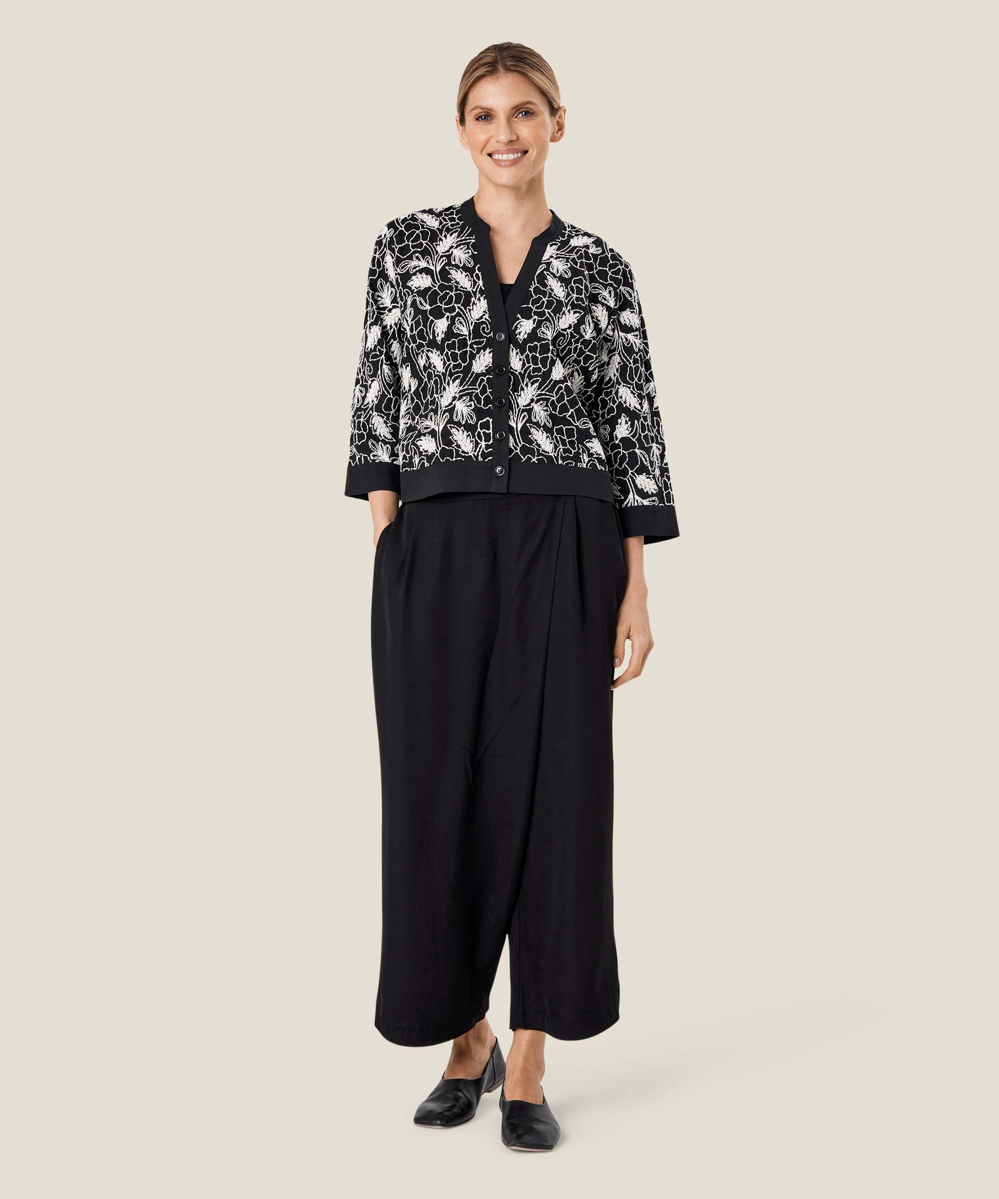 POELLA TROUSERS, Black