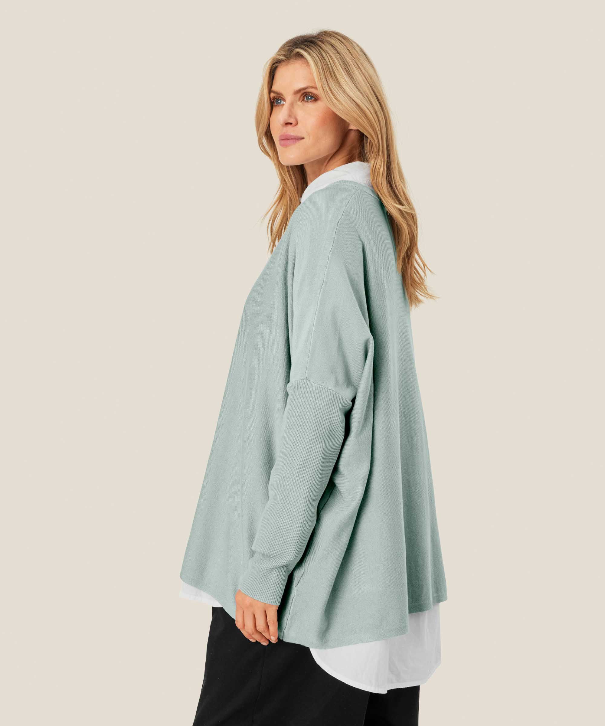 Fronia Jumper, Ether