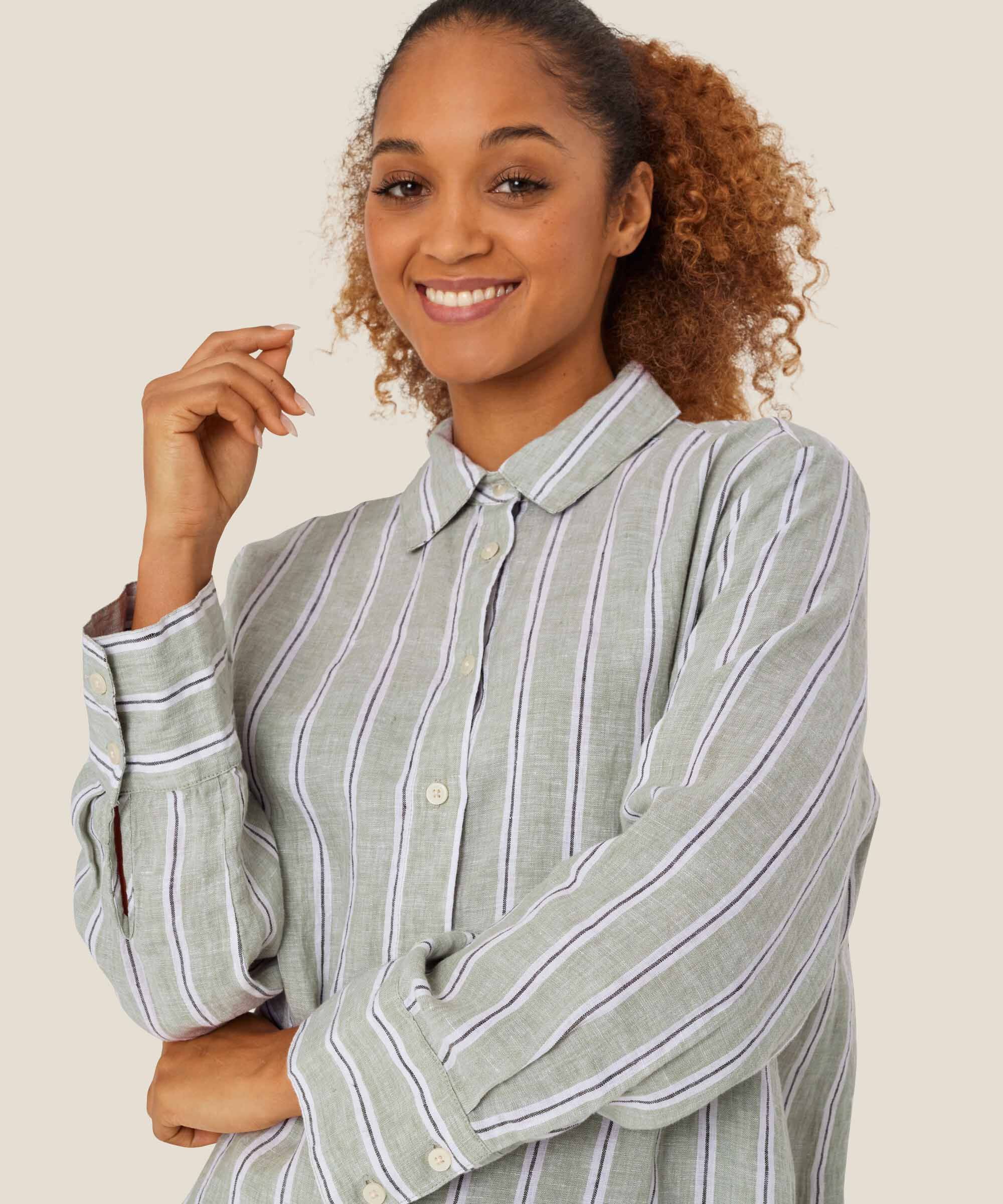 Ilo Shirt, Bog