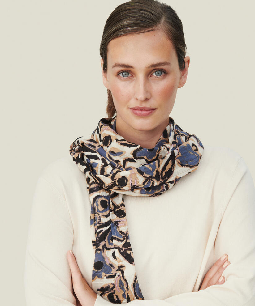 ALONG SCARF, Tannin
