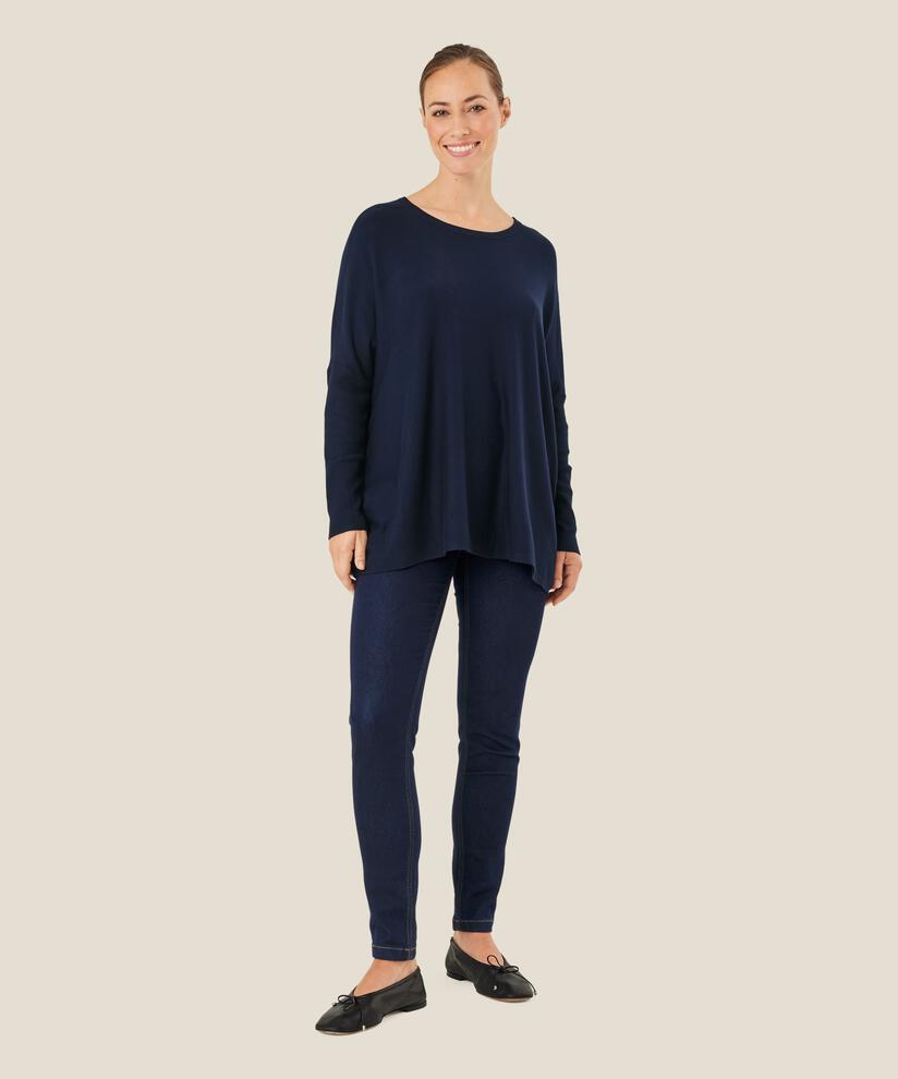 Fanasi Jumper, Navy