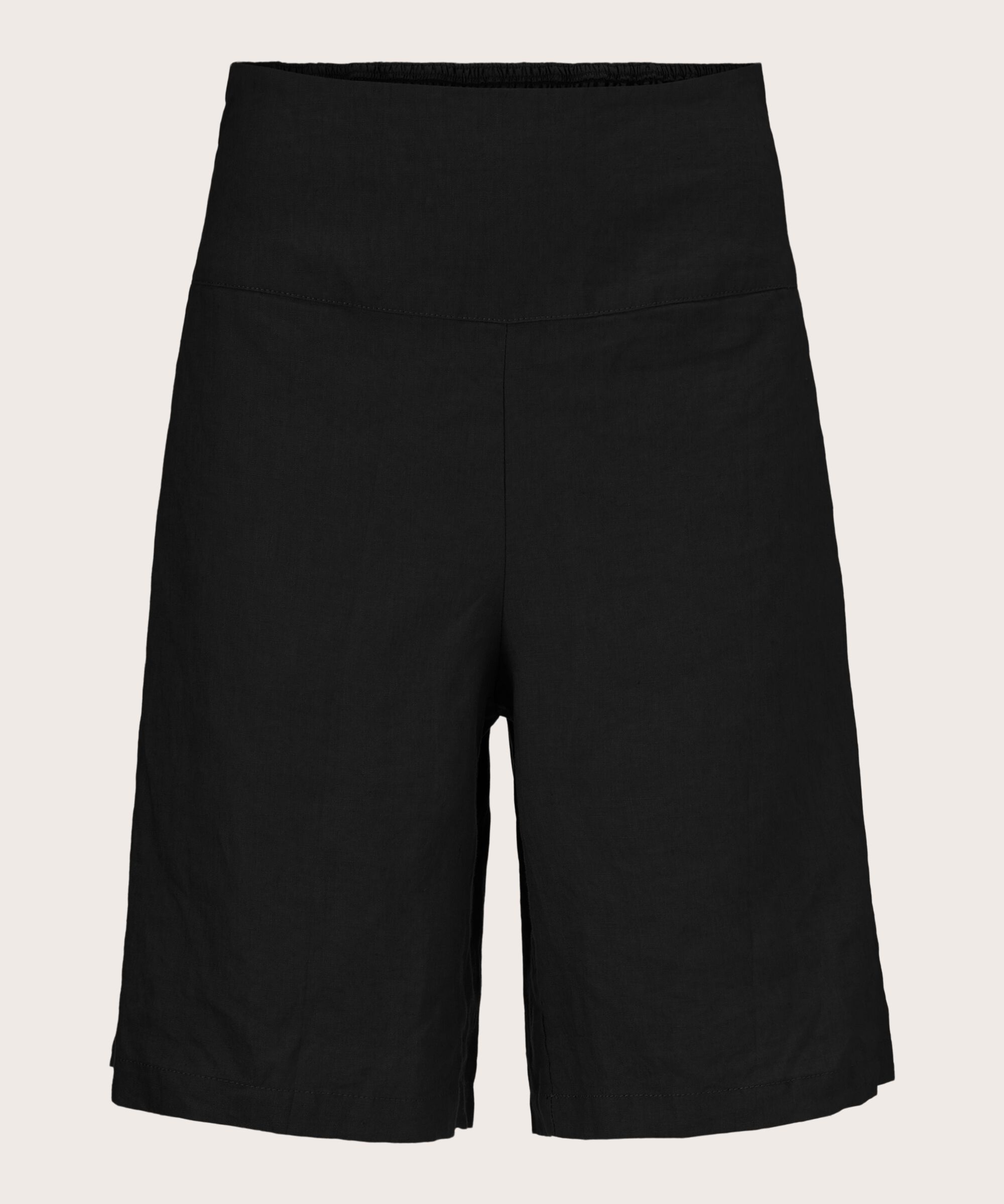 Pinja Shorts, Black