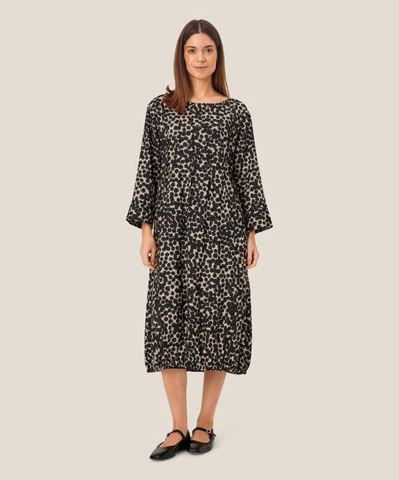 Nukkel Dress, Fog