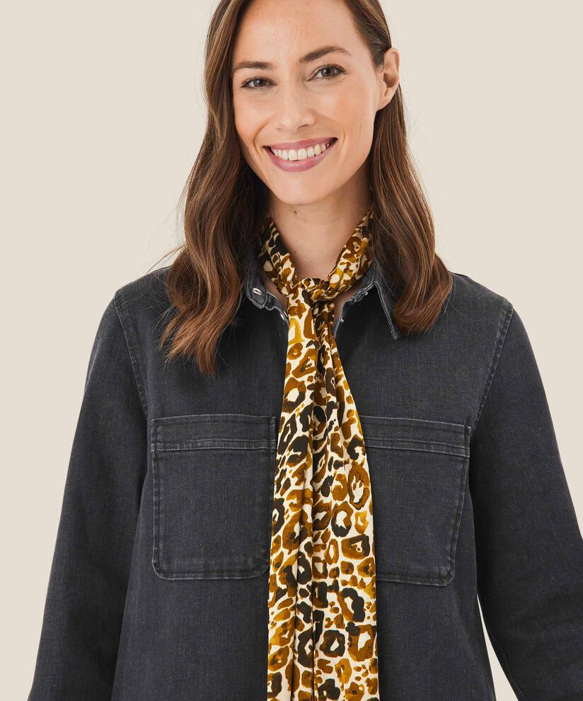 Alo Scarf, Plantation