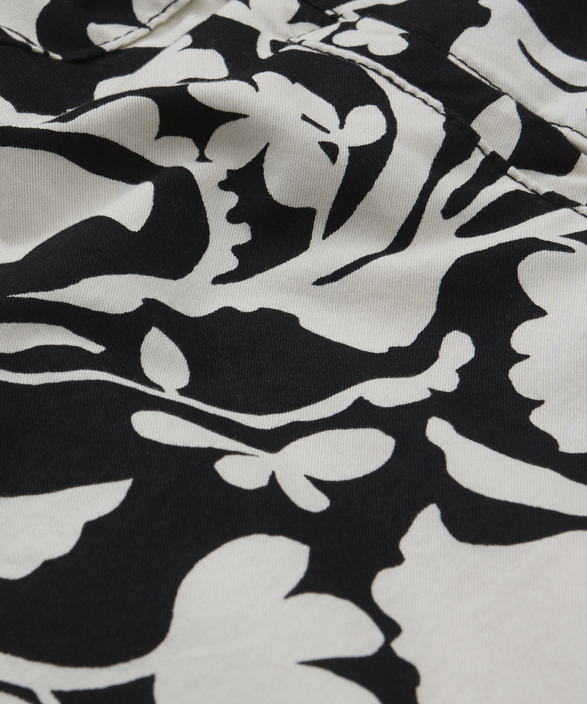 POPPY REGULAR, Black