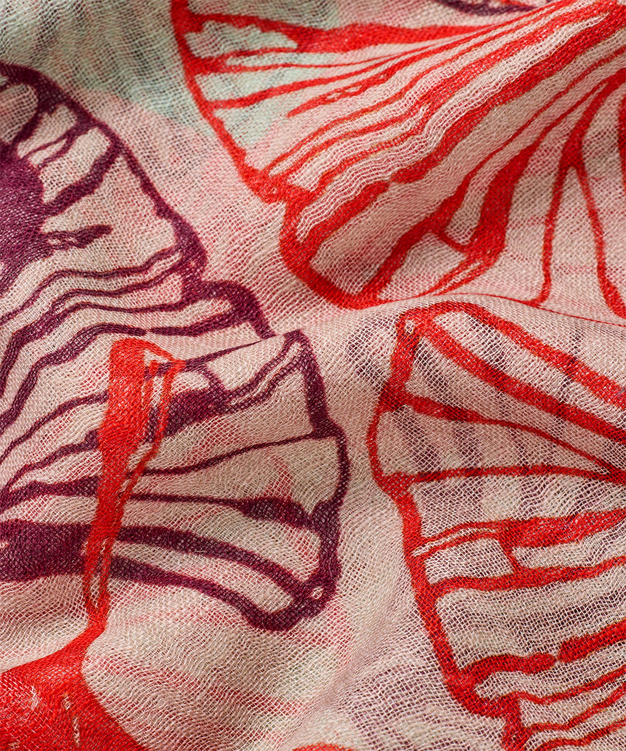 Adelelia Scarf, Poinciana