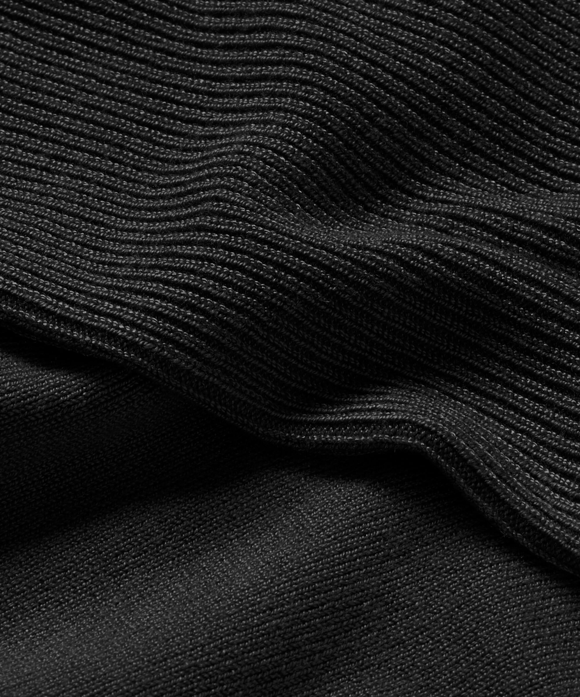 Fanasi Jumper, Black