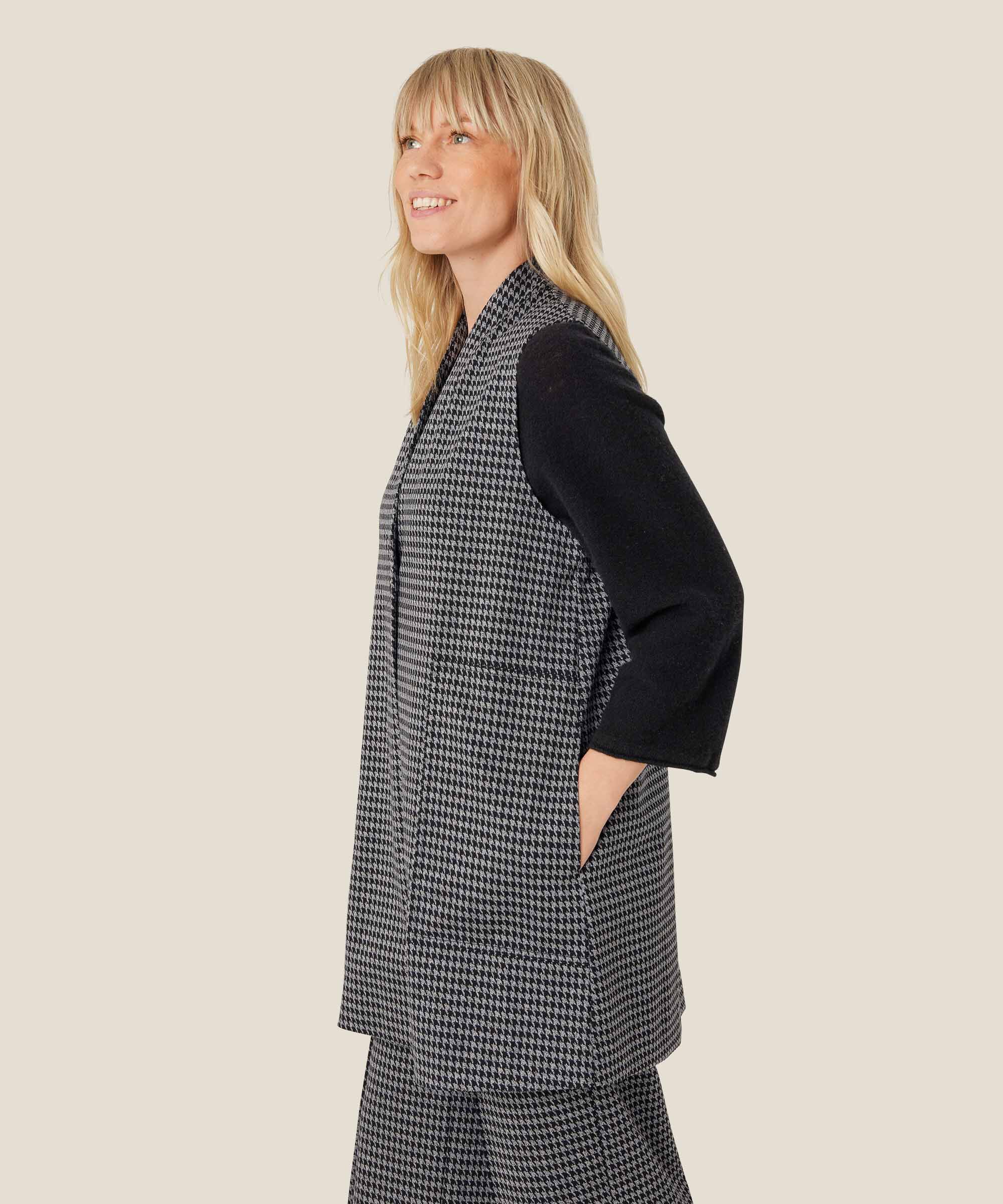 Jorgine JERSEY Waistcoat, Black