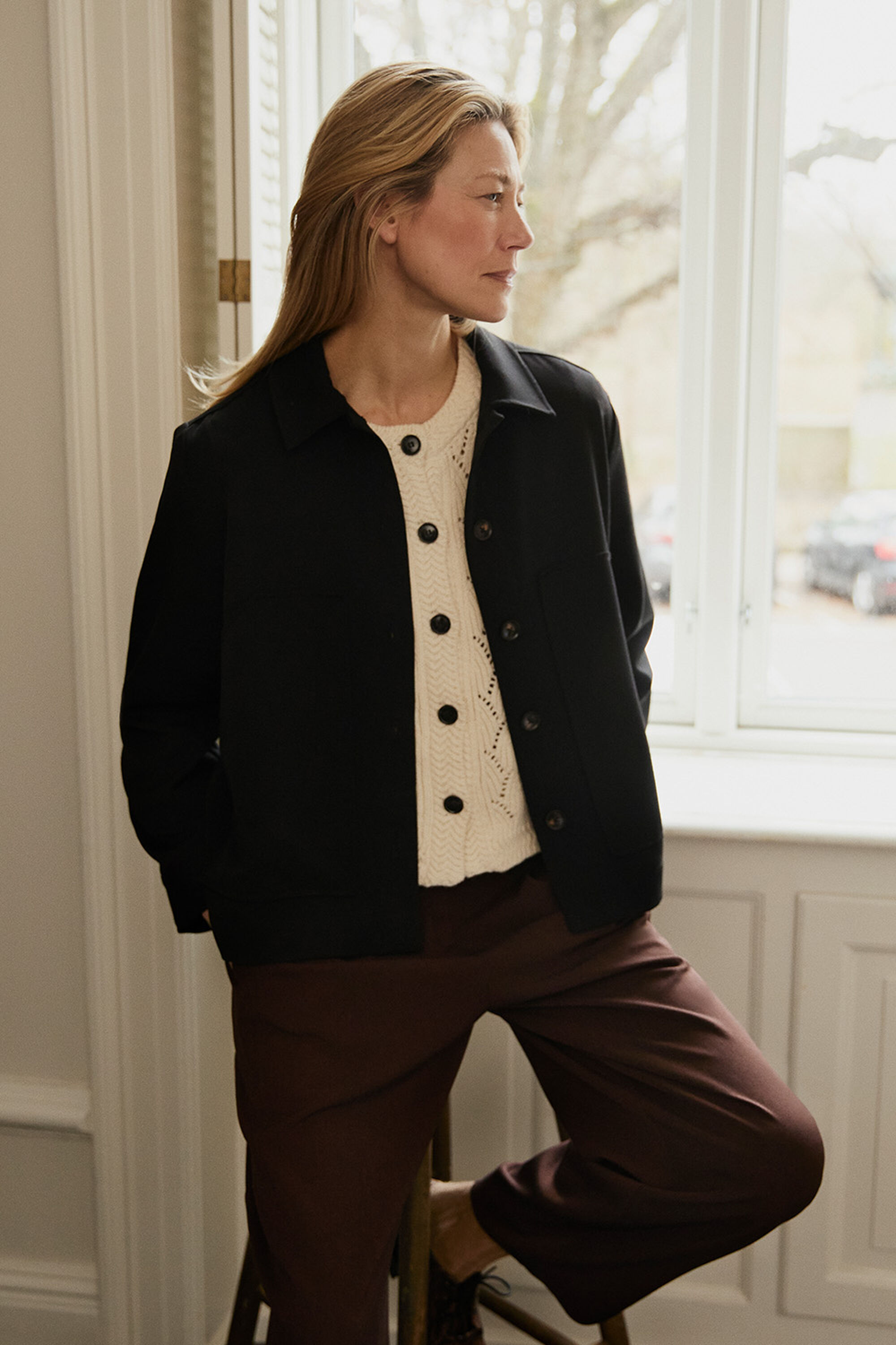 Jettina Jacket - Black, Lexina Cardigan - Whitecap, Punna Trousers - Sh. Chocolate