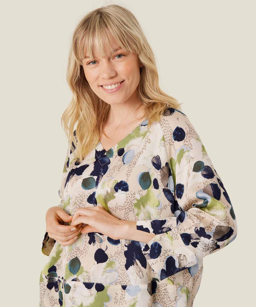 Benika Blouse, Fog