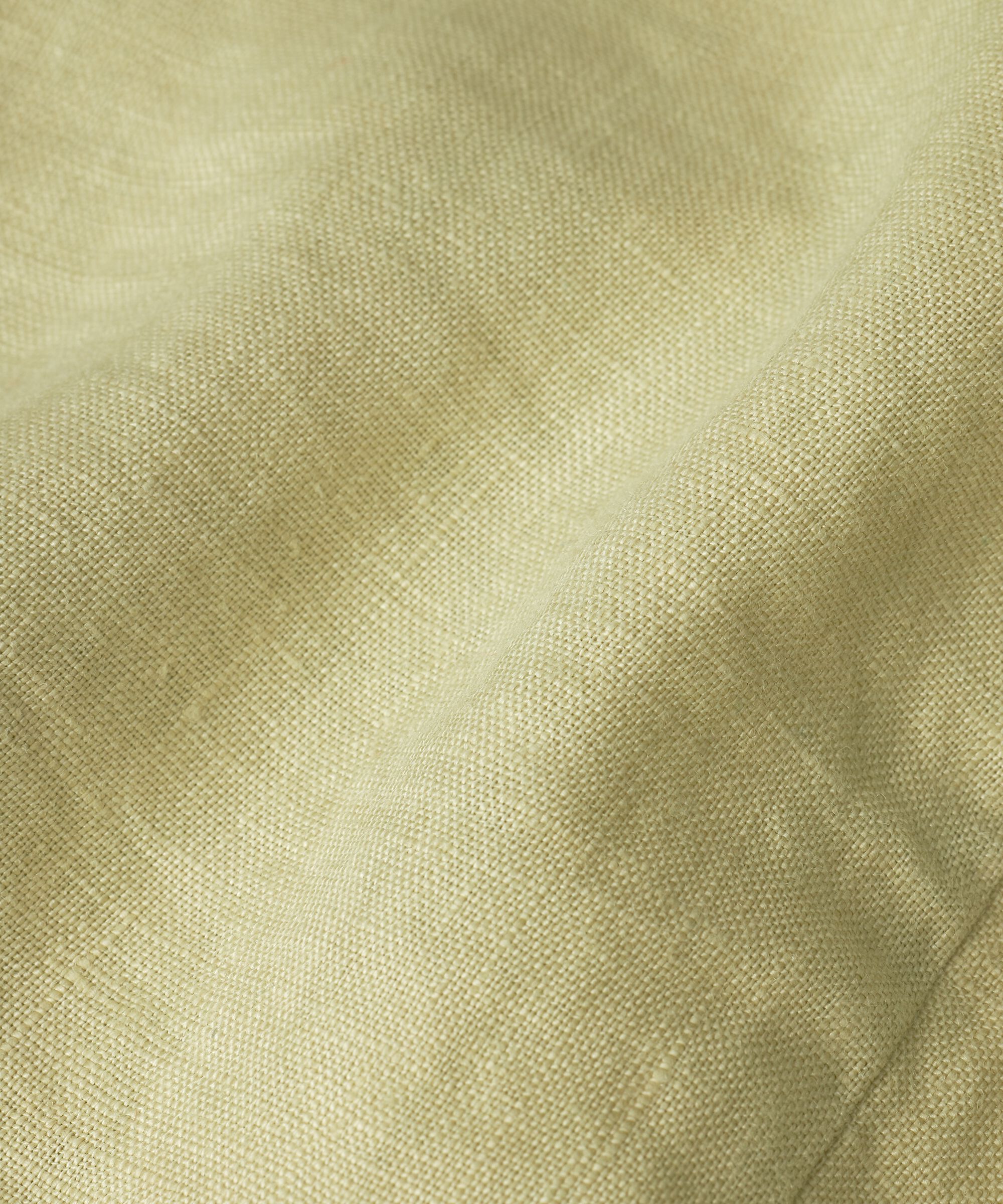 Jordyn Waistcoat, Bog