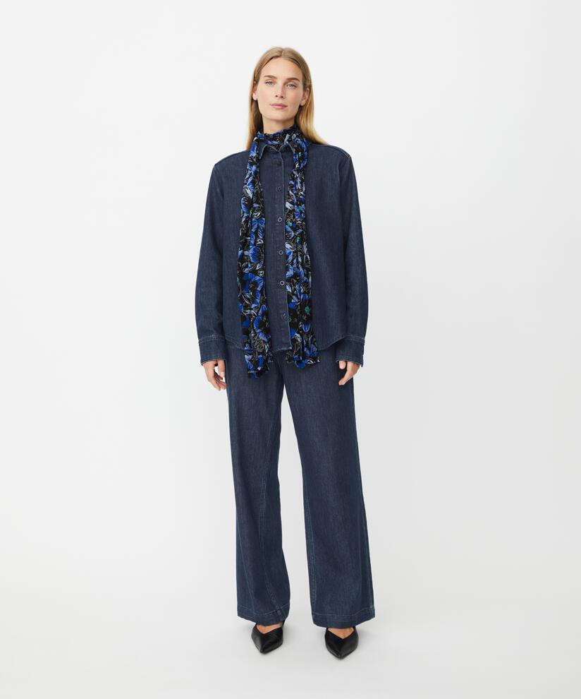 Along Scarf, Surf the web