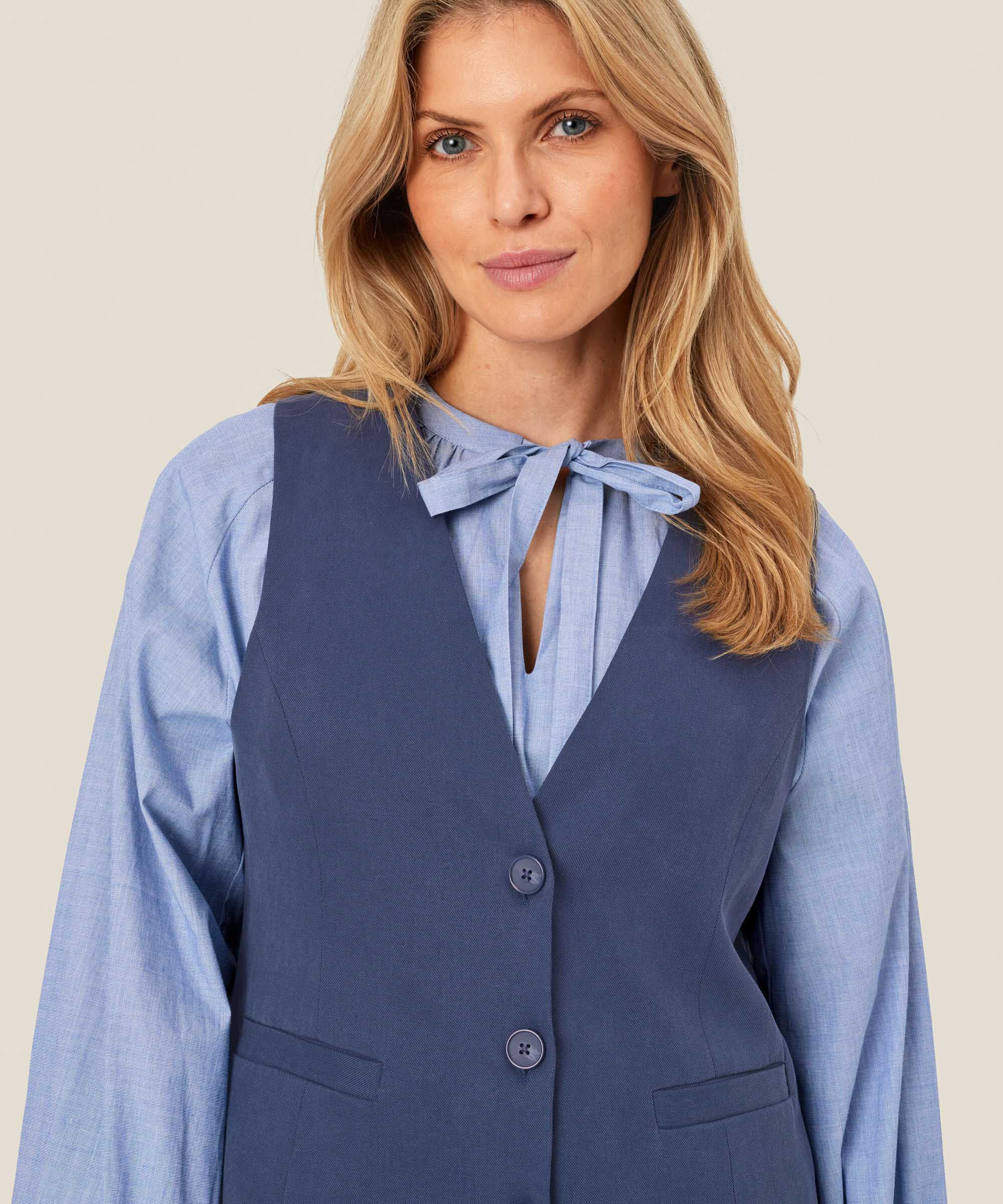 Jordyn Waistcoat, Sargasso Sea