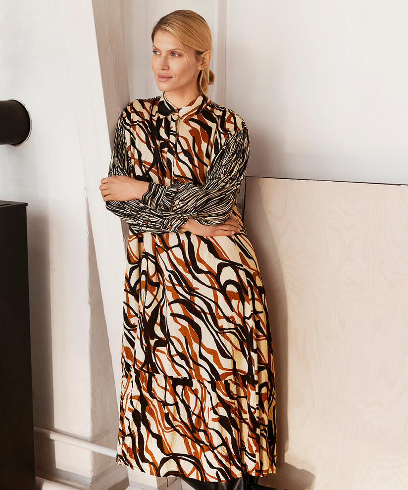 NARAI DRESS, Monk's Robe