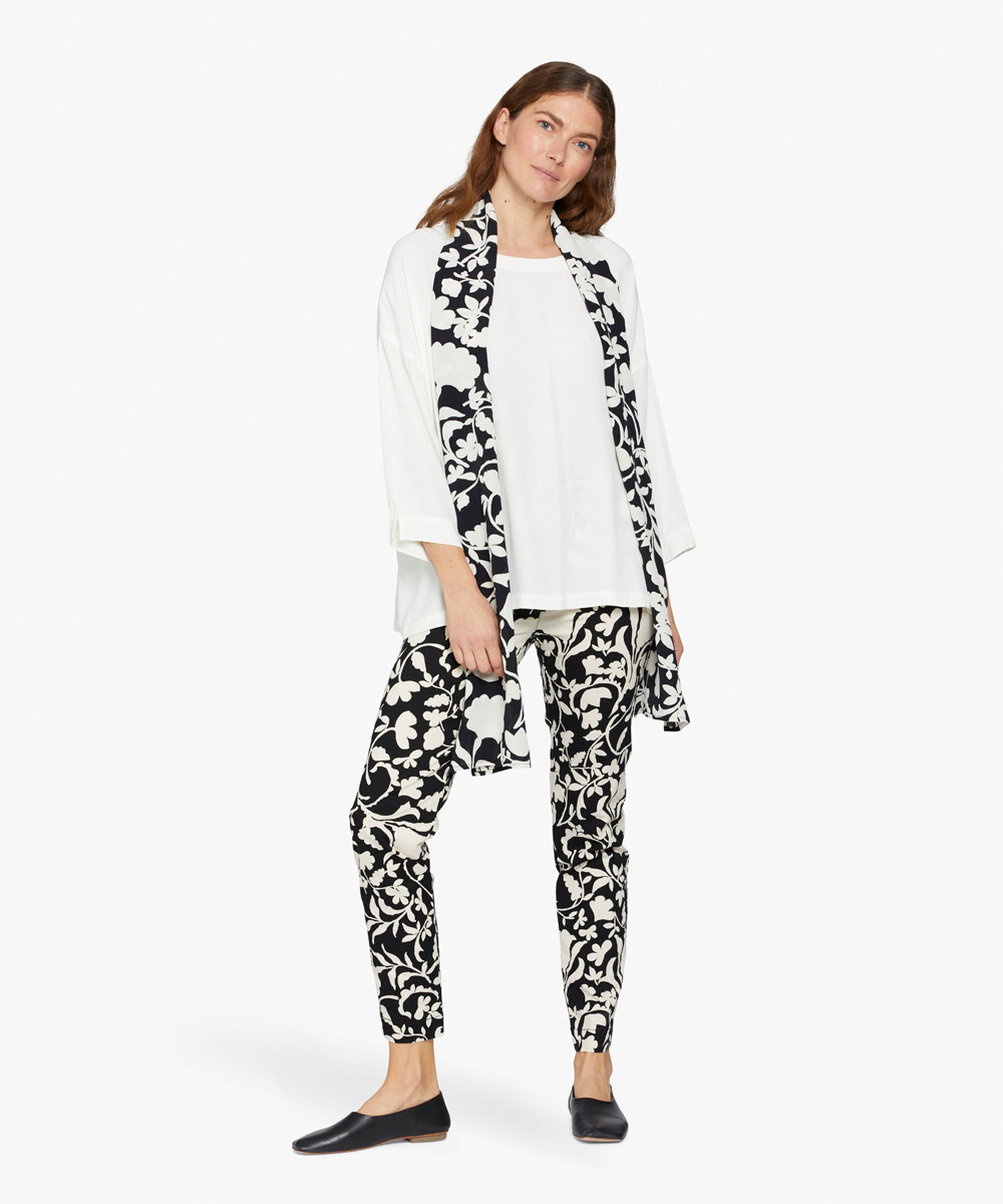 POPPY REGULAR, Black