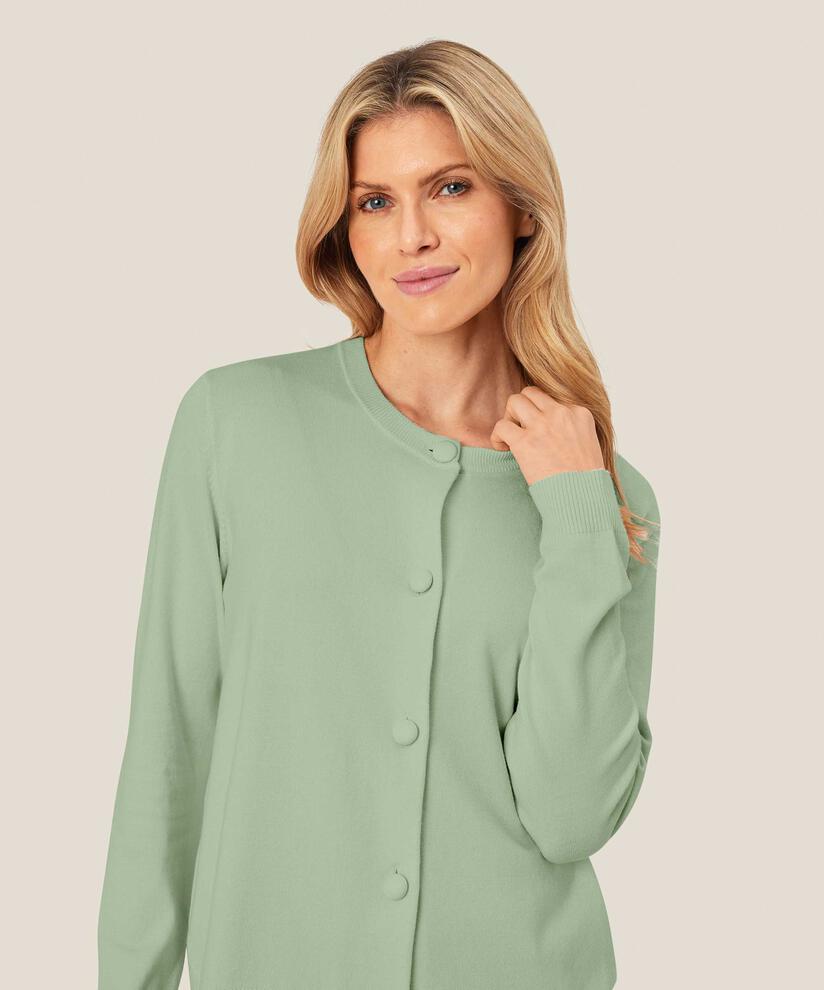 Leanna Cardigan, Frosty Green