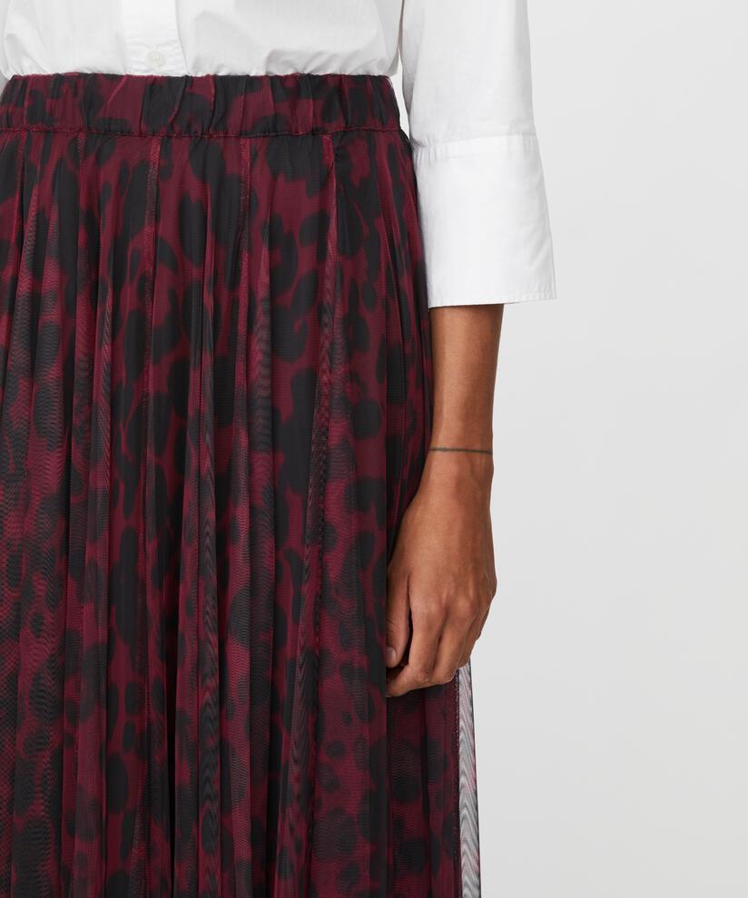 Scarlet Skirt, Tawny Port