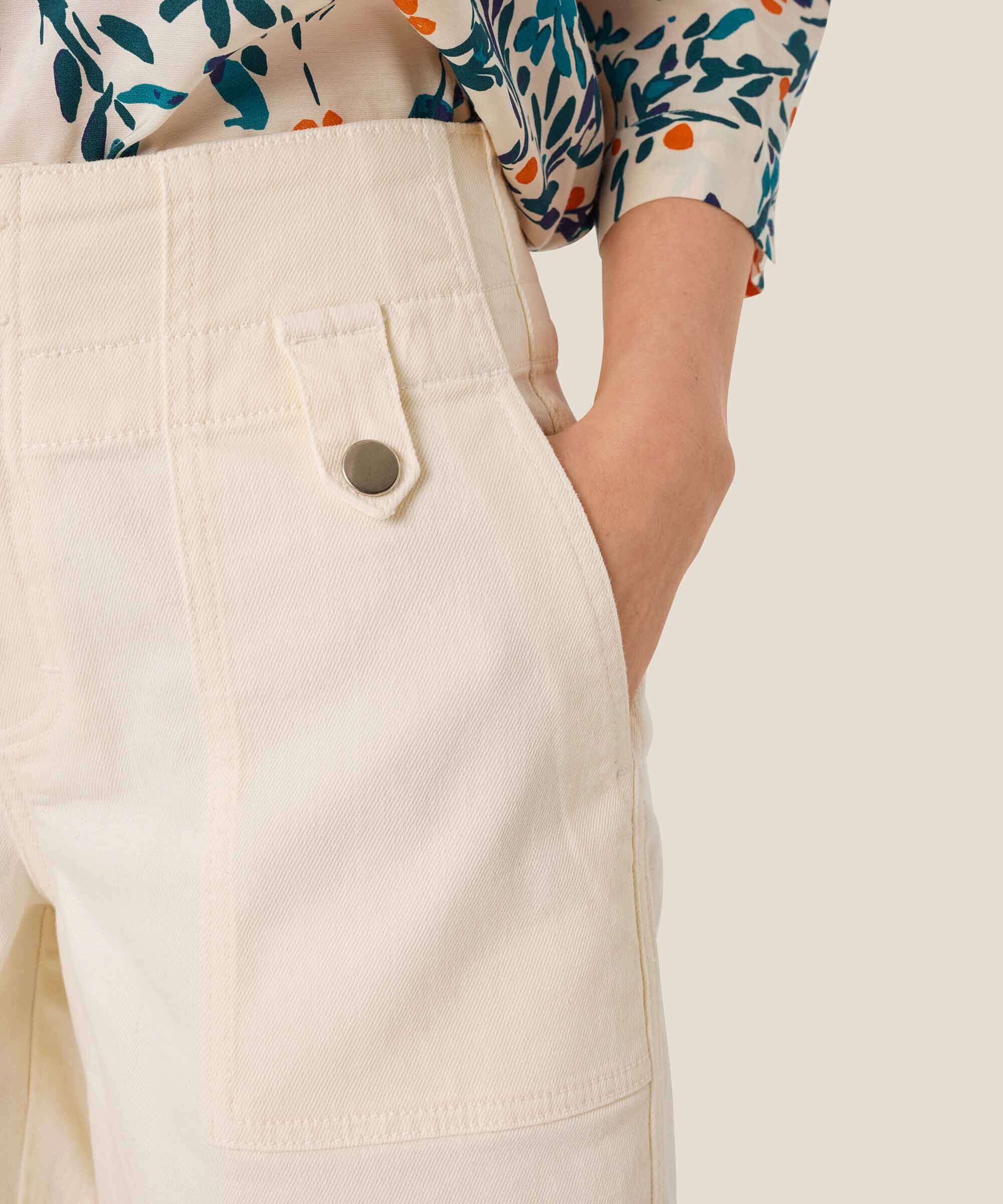 Phadera Shorts, Jet Stream