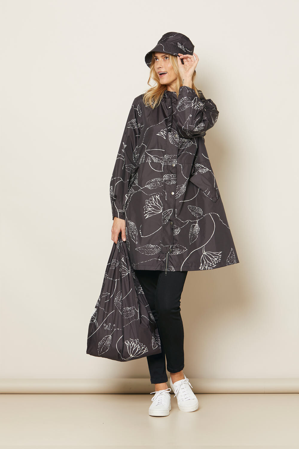 ADARA BUCKET HAT, Black