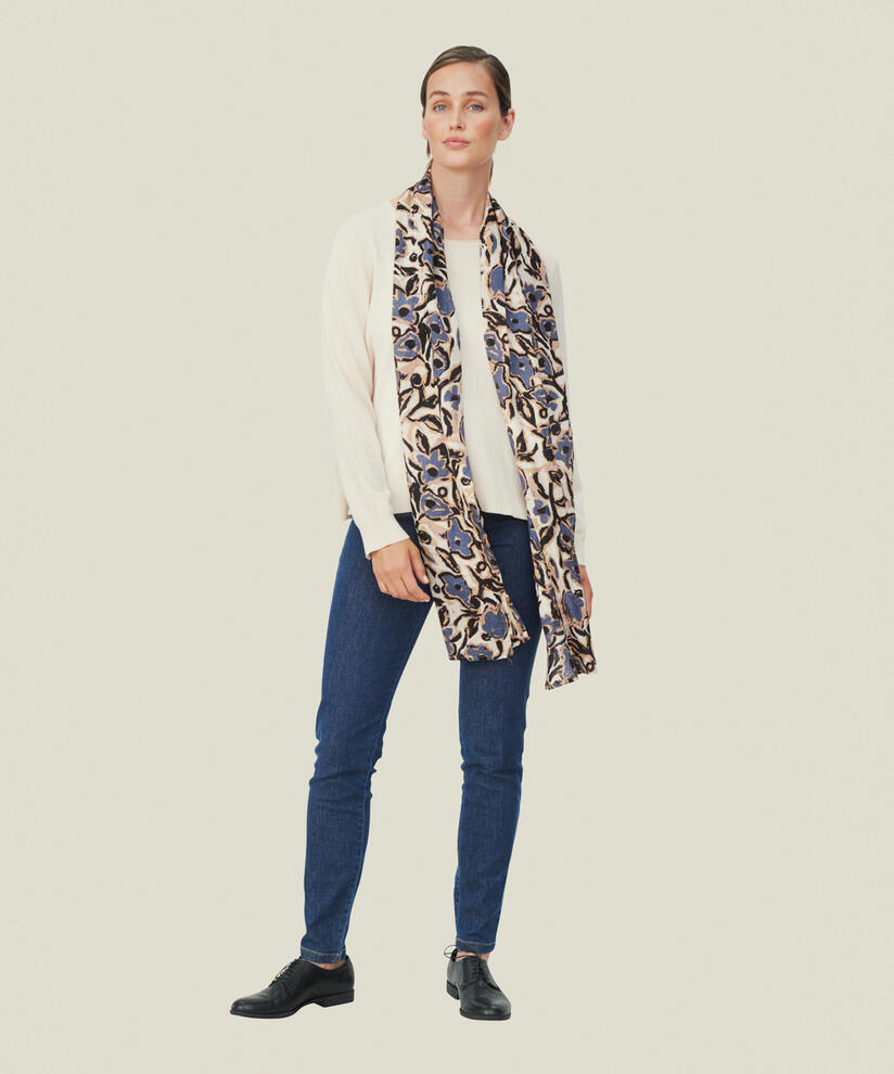 ALONG SCARF, Tannin