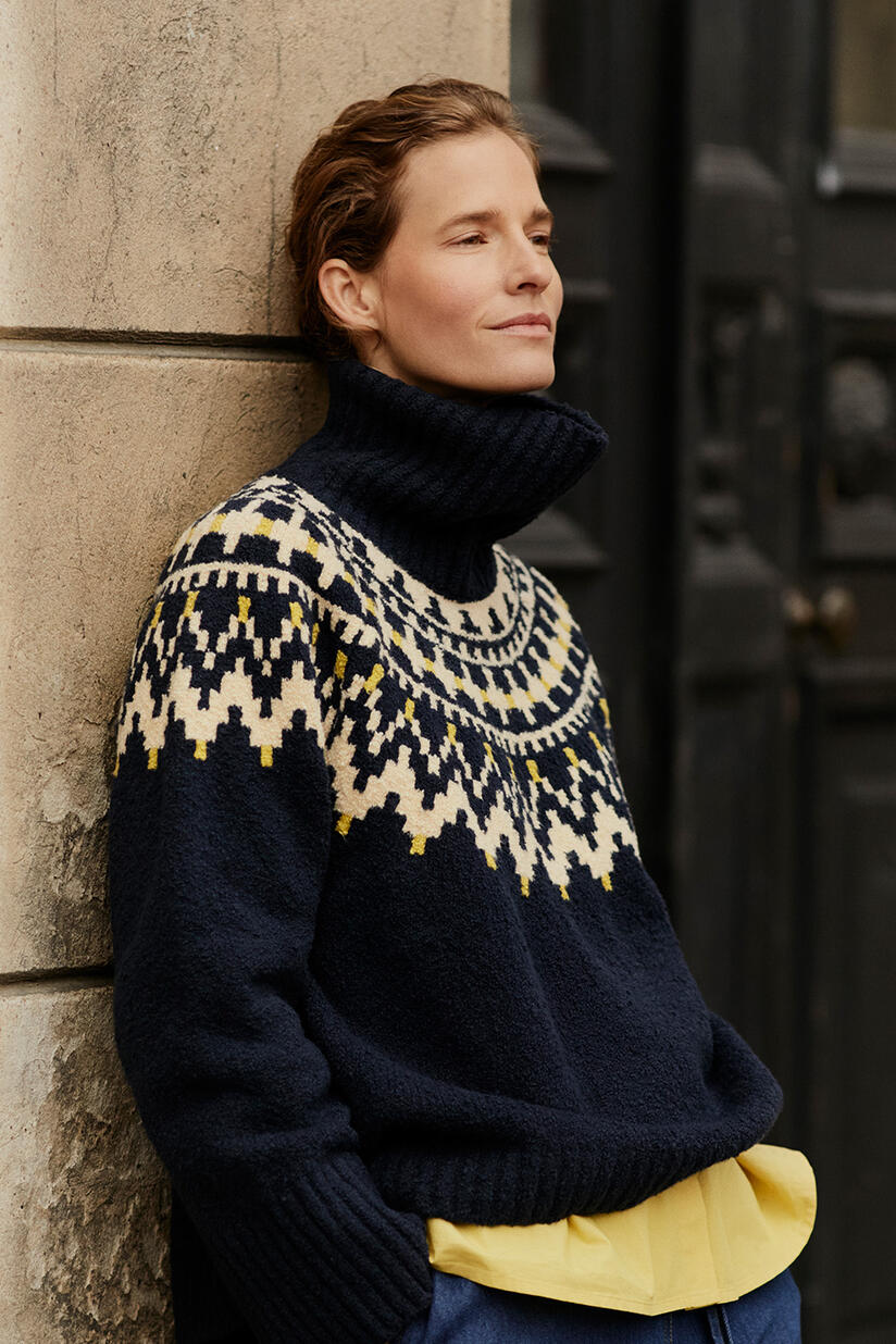 Fatima Pullover - Navy Blazer, Imma Shirt - Golden Green, Polyxena Denim Trousers - Dark Denim